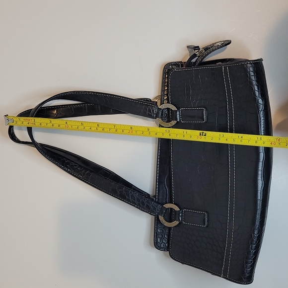 Tommy Hilfiger smaller purse bag - Picture 16 of 16